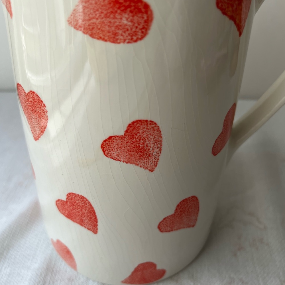 Heart Patterned Ceramic Pitcher - Picture 10 of 10